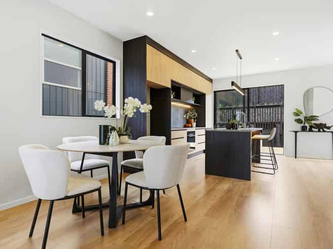 61 Picnic Point Road, Hobsonville