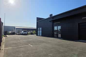 Central Warehouse, Office and Secure Yard