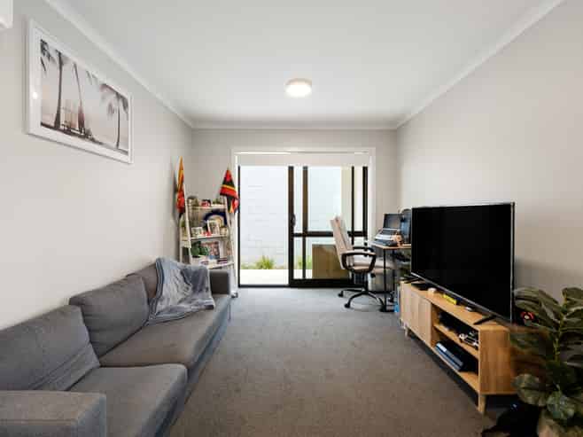 9/17 Vialou Street, Hamilton Central