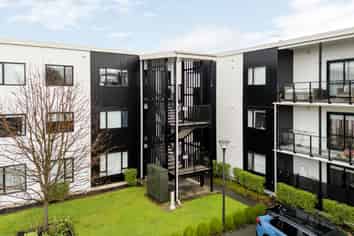 9/17 Vialou Street, Hamilton Central