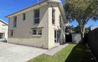 8 Rex Street, Riccarton