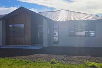 27 Denmark Street, Temuka