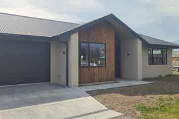 27 Denmark Street, Temuka