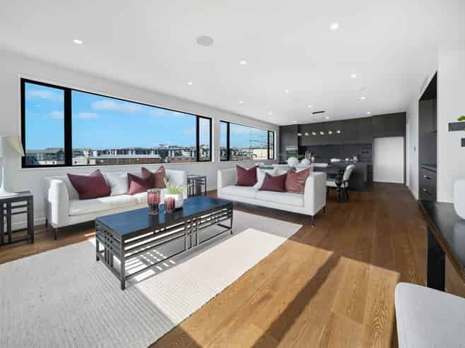 10 Humenga Place, Long Bay