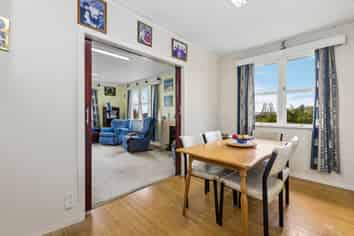 58 Beaubank Road, Kelston