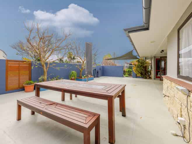 8 McKeefry Avenue, Greenmeadows