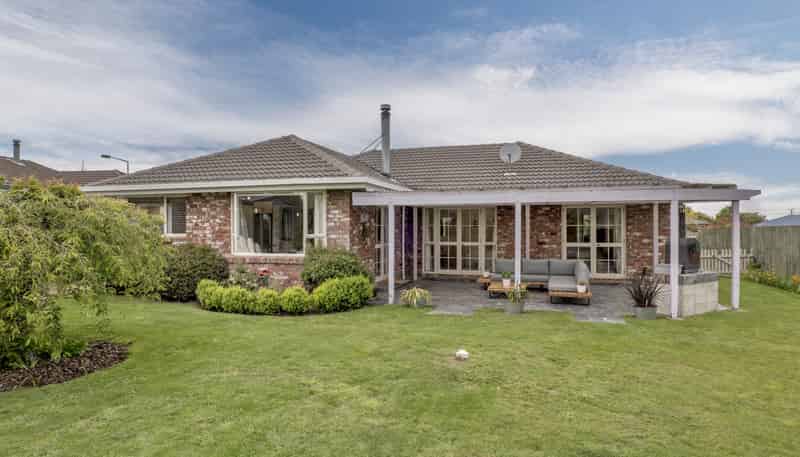 13 Oldham Place, Darfield