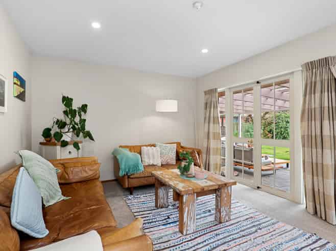 13 Oldham Place, Darfield