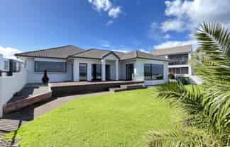 5 The Parade, Bucklands Beach
