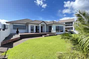 5 The Parade, Bucklands Beach