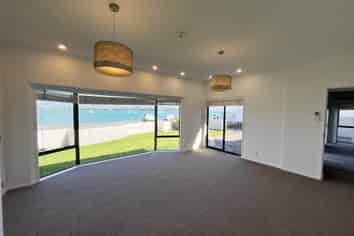 5 The Parade, Bucklands Beach