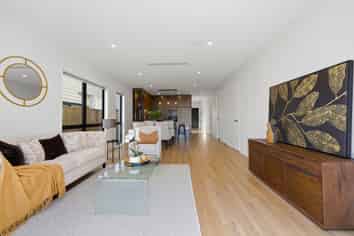 31 Ascent Street, Flat Bush