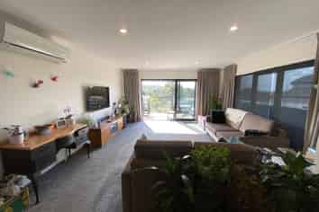 67a Sunrise Avenue, Murrays Bay