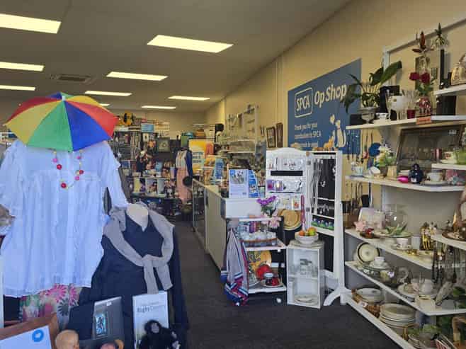 Prime retail or office opportunity!