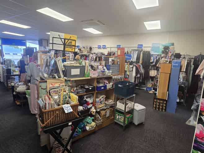 Prime retail or office opportunity!