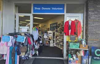Prime retail or office opportunity!