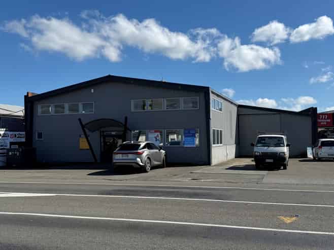 High-Profile Industrial Space on Tremaine Avenue