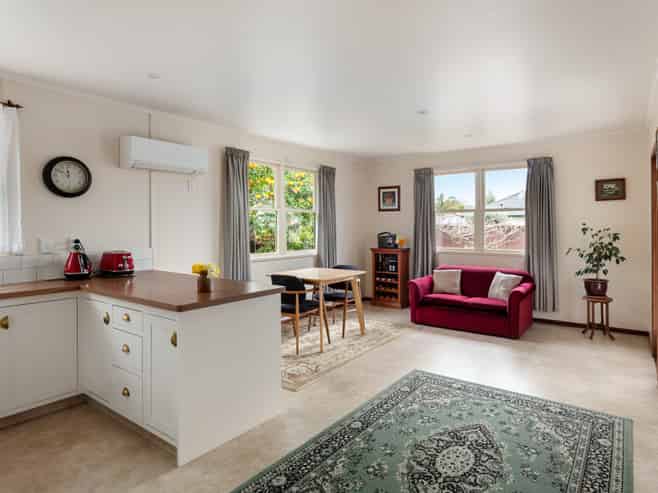 28 Lytton Road, Riverdale