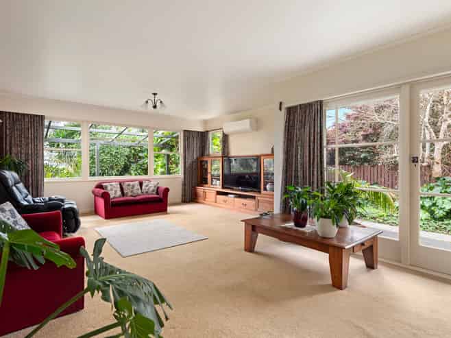 28 Lytton Road, Riverdale