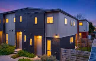 9 Te Ara Wai, Mangere East