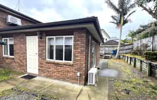 16a Vinewood Drive, Albany