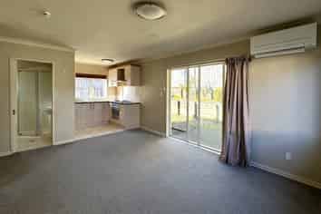 16a Vinewood Drive, Albany