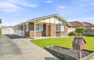 39 Treadwell Street, Springvale