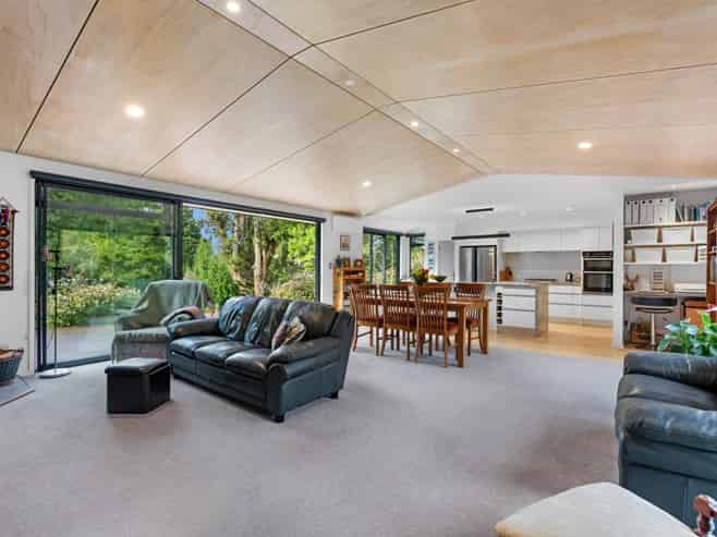 725A Otaika Valley Road, MAUNGATAPERE