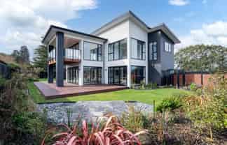 77 Richfield Drive, Waikiwi