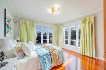 54 Hayr Road, Three Kings