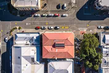 ICONIC NAPIER HOTEL | 20-YEAR LEASE | $320,000 NET RETURN