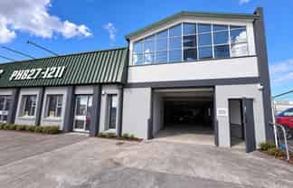 Retail, Warehouse or Live/Work - it has it all!