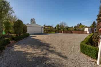 590 Woodbury Road, Woodbury