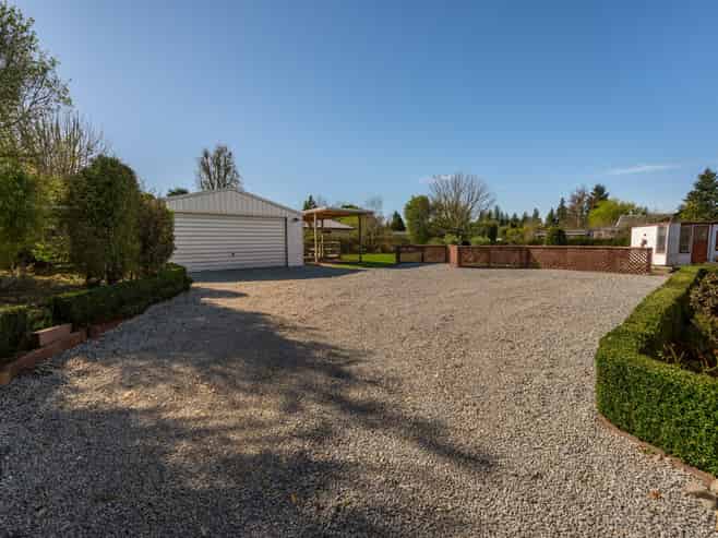 590 Woodbury Road, Woodbury