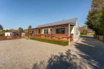 590 Woodbury Road, Woodbury