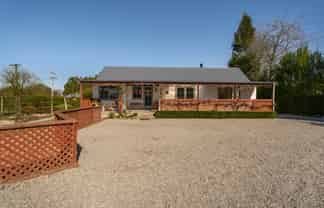 590 Woodbury Road, Woodbury