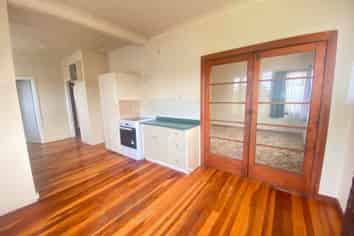 561 Queen Street East, Levin