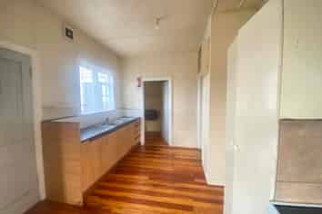561 Queen Street East, Levin