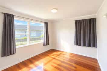 97 Riverpark Crescent, Henderson