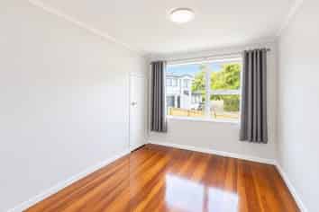 97 Riverpark Crescent, Henderson