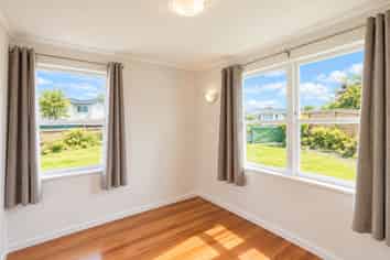 97 Riverpark Crescent, Henderson