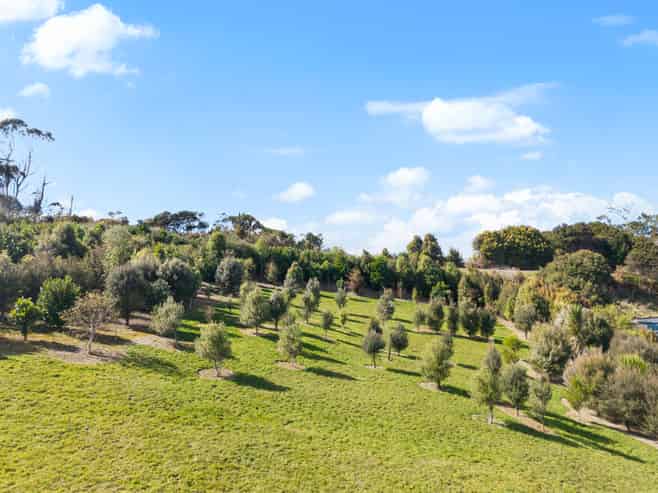 401 Peach Hill Road, Ramarama