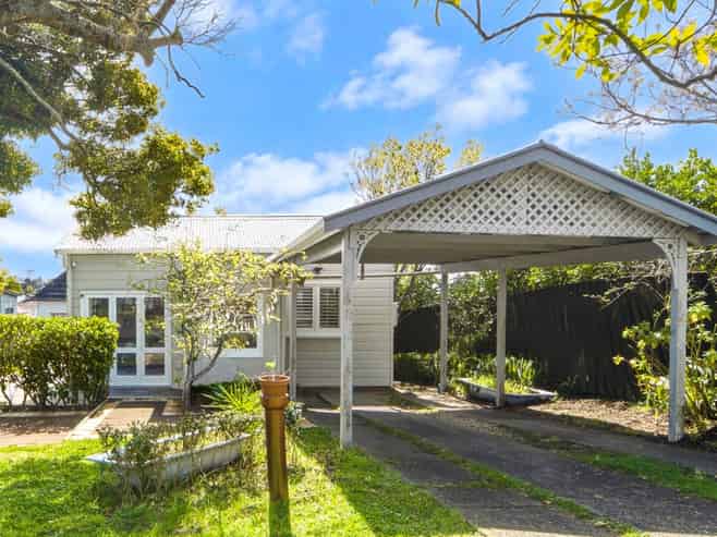 1/173  Onewa Road, Birkenhead