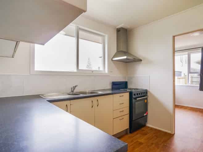 27 Harania Avenue, Favona