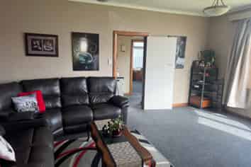 47 Guy Avenue, Takaro