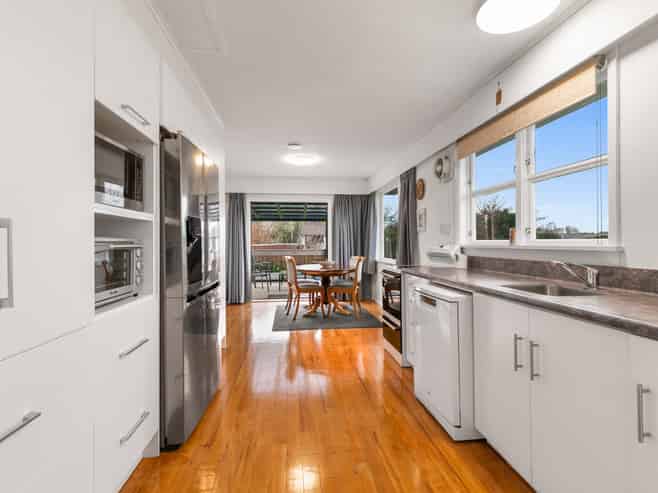 13 Burn Street, Levin