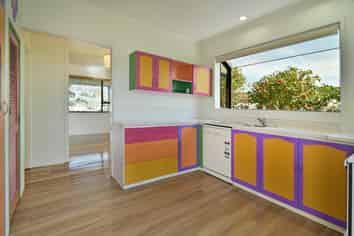 807 Oxford Street, Saint Leonards