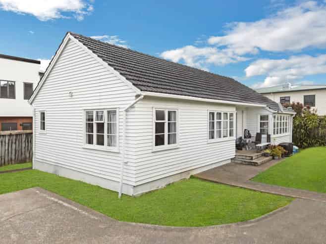 627 & 627A Great South Road, Otahuhu