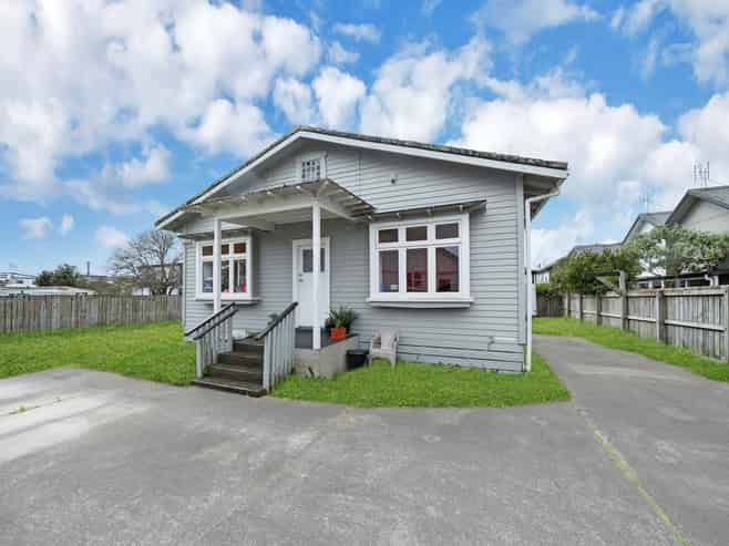 243 & 243A Panama Road, Mount Wellington