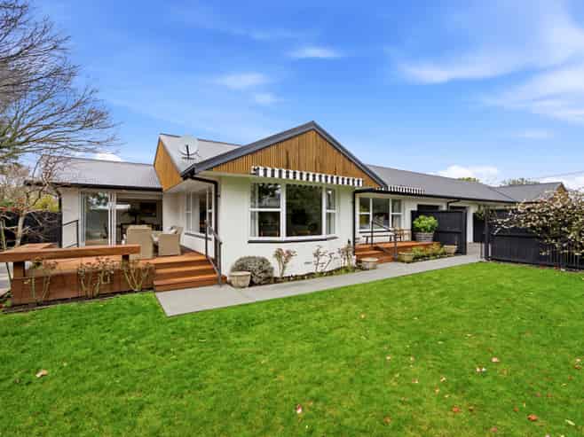 14b Searells Road, Strowan